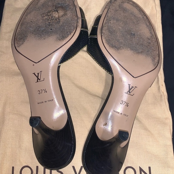 Woman’s Louis Vuitton pumps - Picture 7 of 12